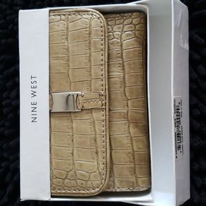 Nine West Wallet 👛
